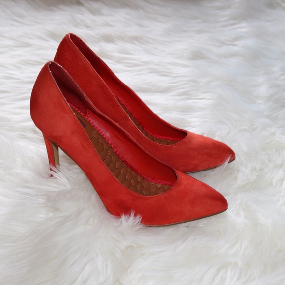 Red Suede Pumps. - Picture 2 of 7